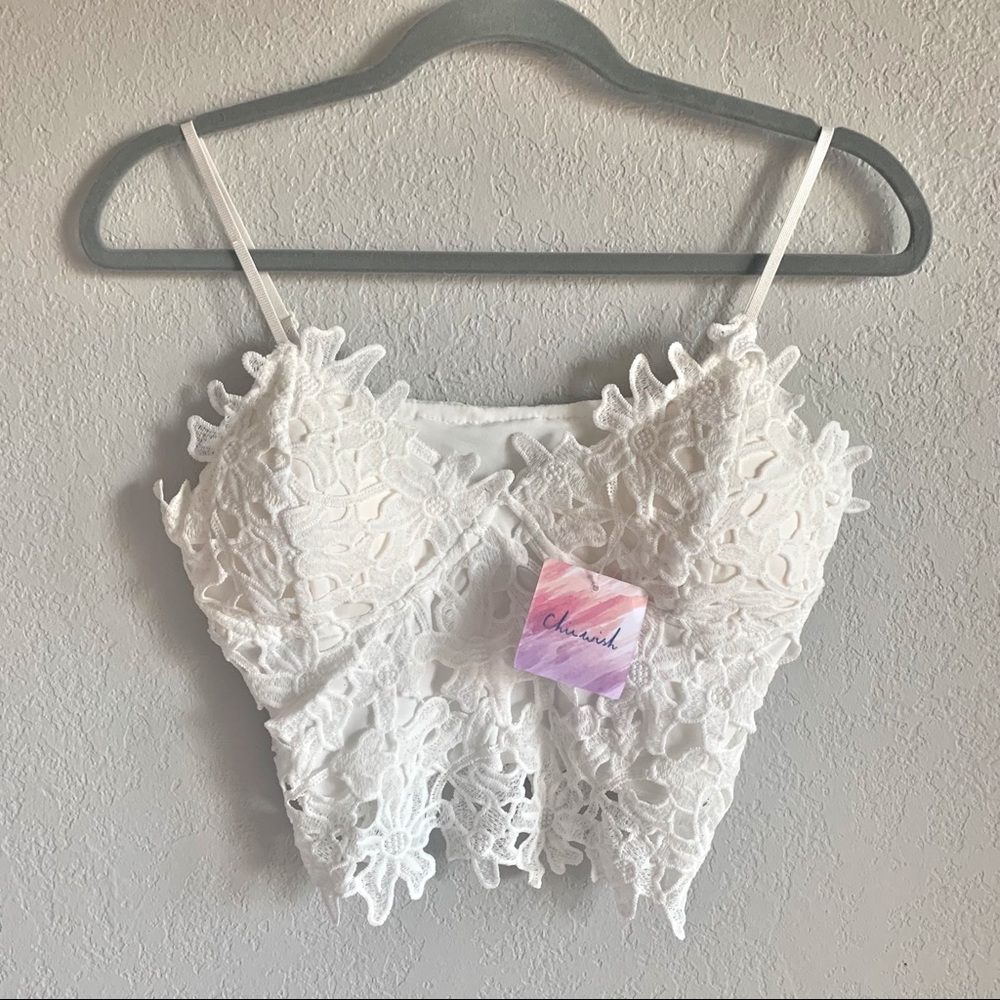 Chicwish White Lace Cropped Tank Top with Built in Pads - New with Tags.